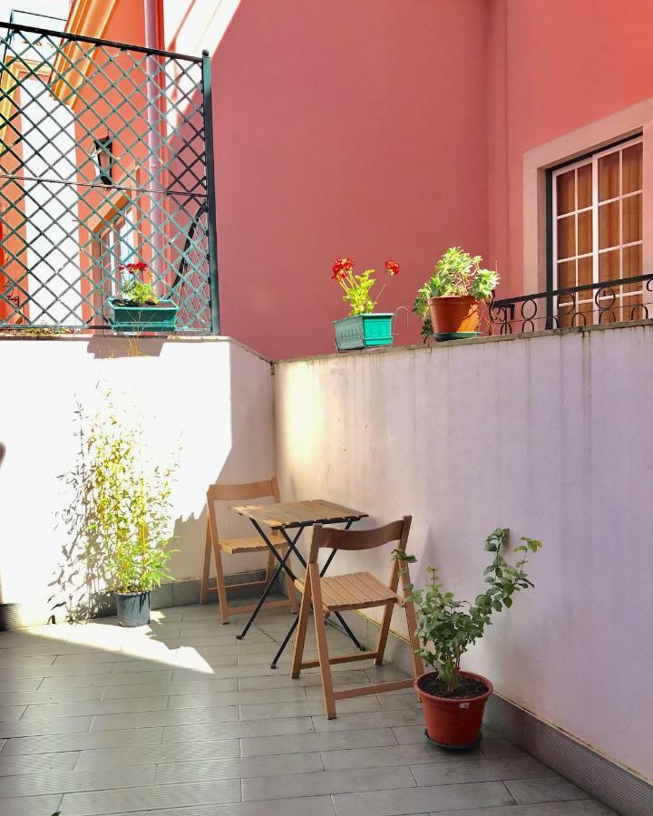 Appartement Sweet With Terrace In Lissabon